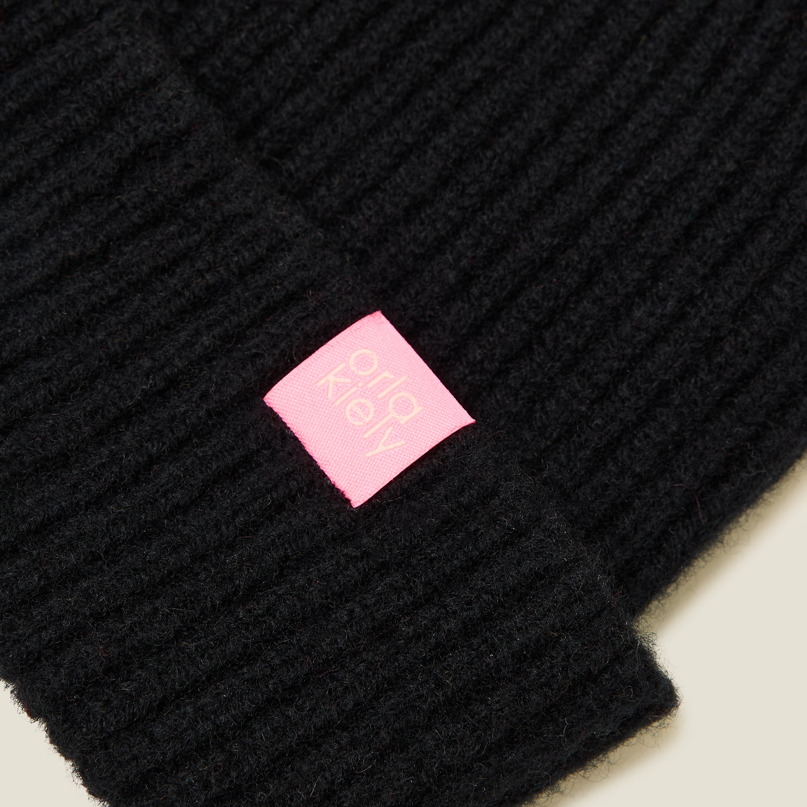 Contrast Pom Wool Beanie - Cream Black
