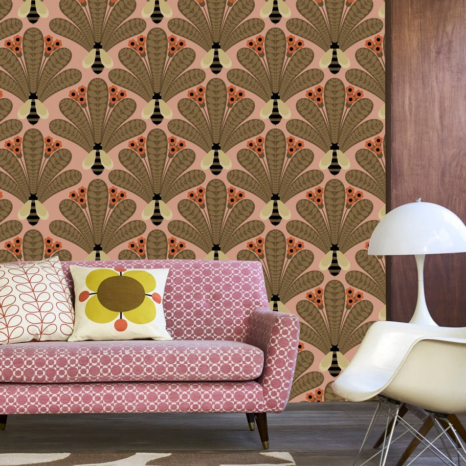 Honey-Bee Chestnut Wallpaper