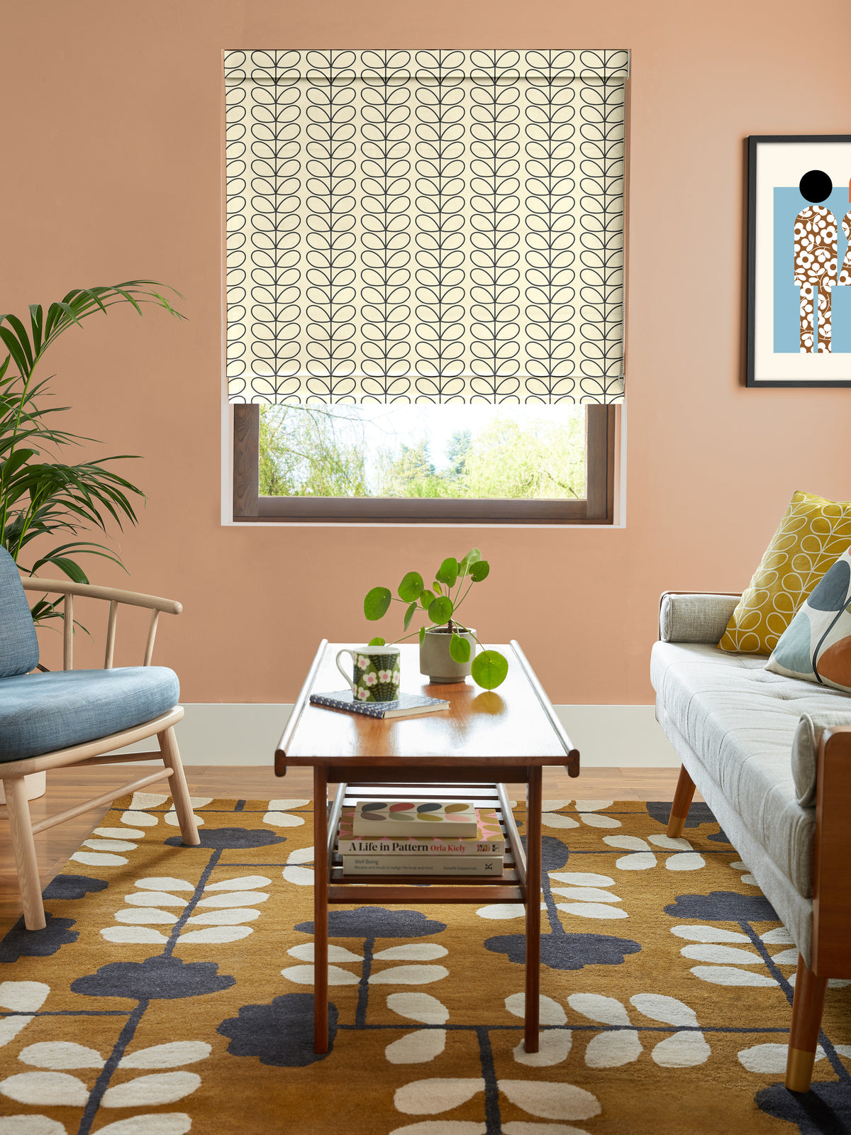 Linear Stem Black Made to Measure Roman Blind