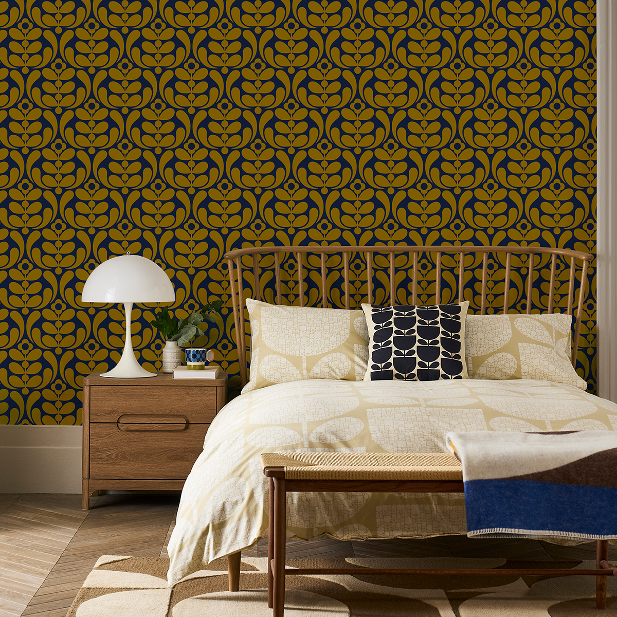 Stem Nouveau Navy/Ochre Wallpaper
