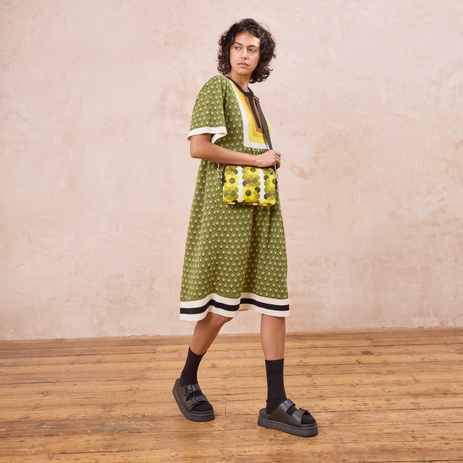 Slim Crossbody - Retro Flower Yellow