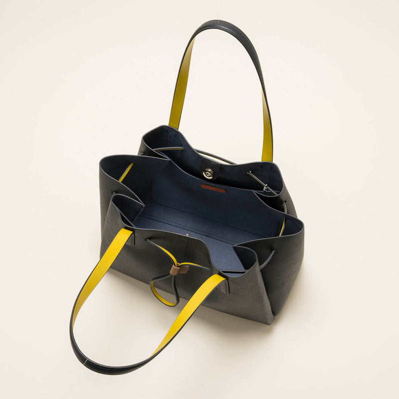 Flower Petal Tote - Black