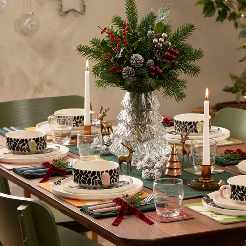 CHRISTMAS TABLE