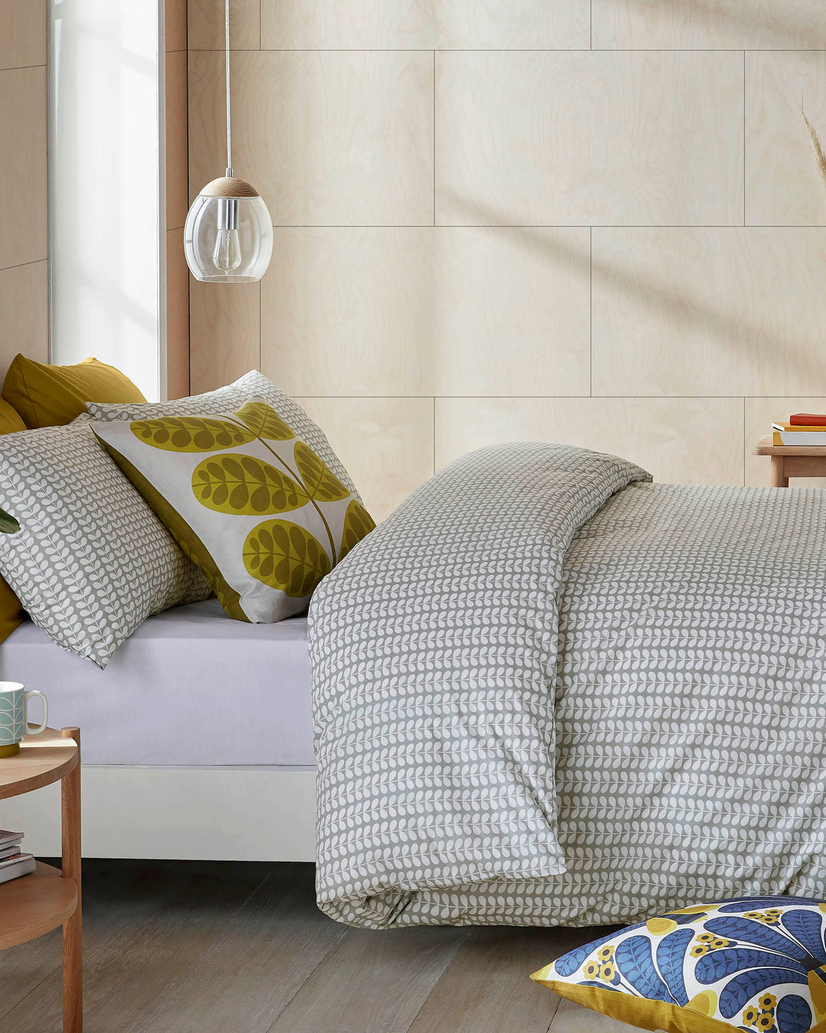 Tiny Stem Cool Grey Bed Linen