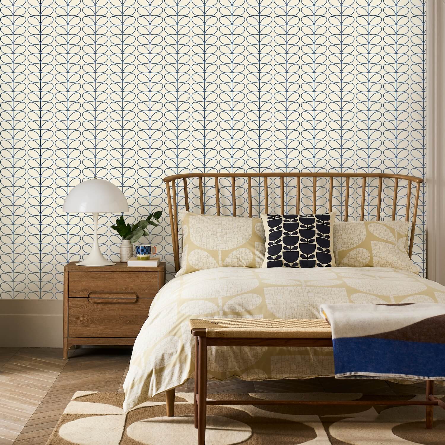 Linear Stem Cream Wallpaper Blue Line